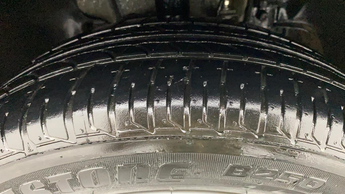 2018 Tata Tiago XZ 1.2 REVOTRON, Petrol, Manual, 18,979 km, Right Front Tyre Tread