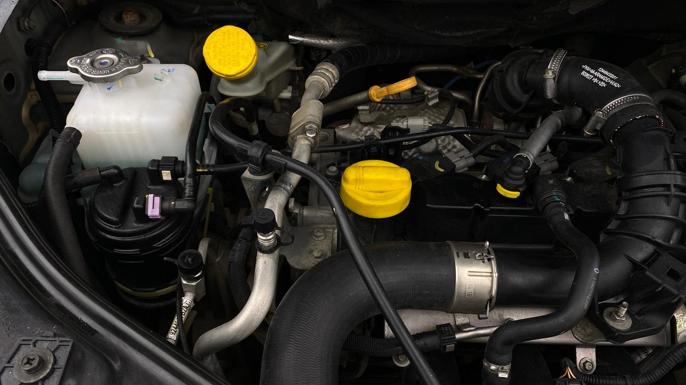 2021 Nissan MAGNITE XV PREMIUM TURBO CVT, Petrol, Automatic, 35,880 km, Engine View - Right