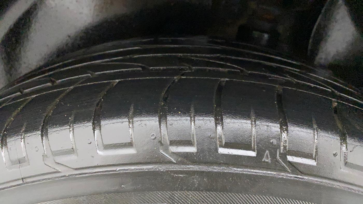 2016 Hyundai Creta SX PLUS AT 1.6 PETROL, Petrol, Automatic, 66,911 km, Left Rear Tyre Tread