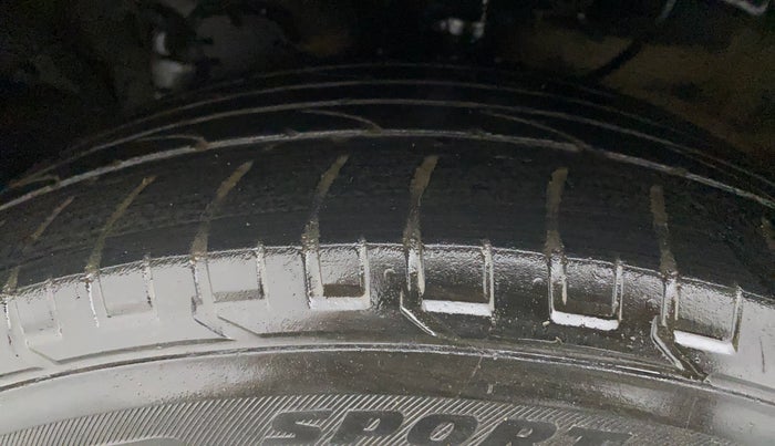 2016 Hyundai Creta SX PLUS AT 1.6 PETROL, Petrol, Automatic, 66,911 km, Left Front Tyre Tread