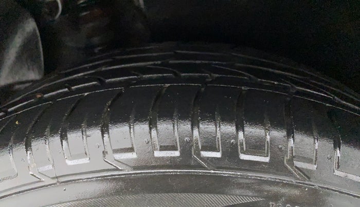 2016 Hyundai Creta SX PLUS AT 1.6 PETROL, Petrol, Automatic, 66,911 km, Right Rear Tyre Tread