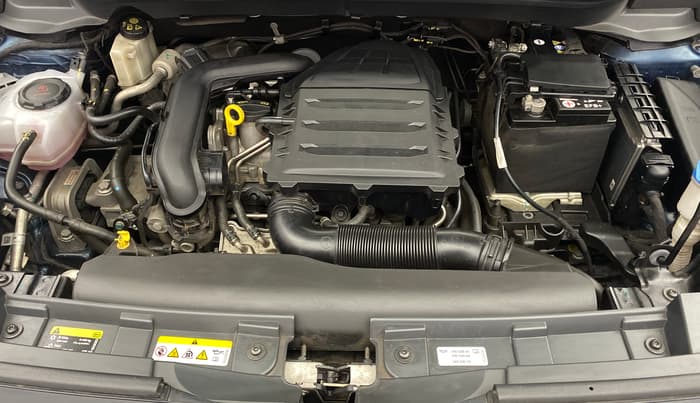 2023 Volkswagen TAIGUN COMFORTLINE 1.0 TSI MT, Petrol, Manual, 32,559 km, Engine View