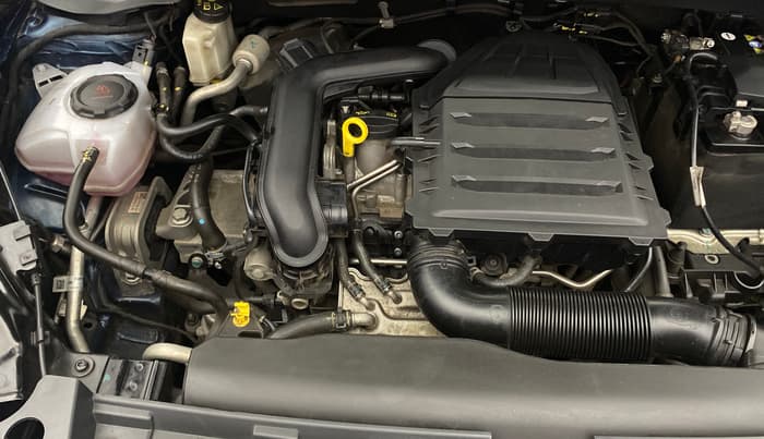 2023 Volkswagen TAIGUN COMFORTLINE 1.0 TSI MT, Petrol, Manual, 32,559 km, Engine View - Right