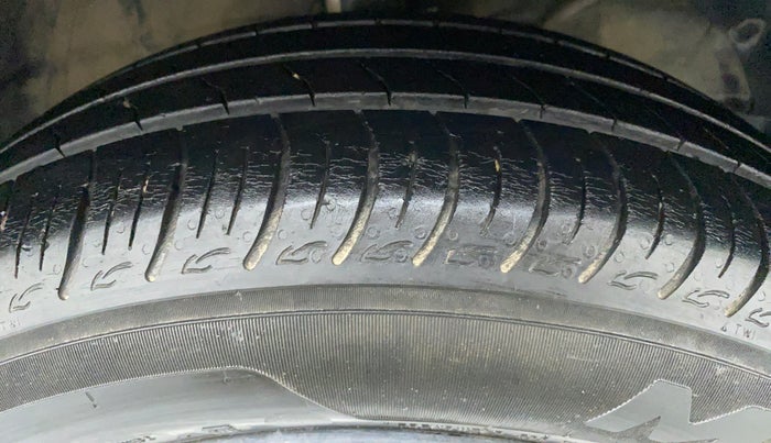 2020 Maruti Baleno DELTA PETROL 1.2, Petrol, Manual, 32,256 km, Right Front Tyre Tread