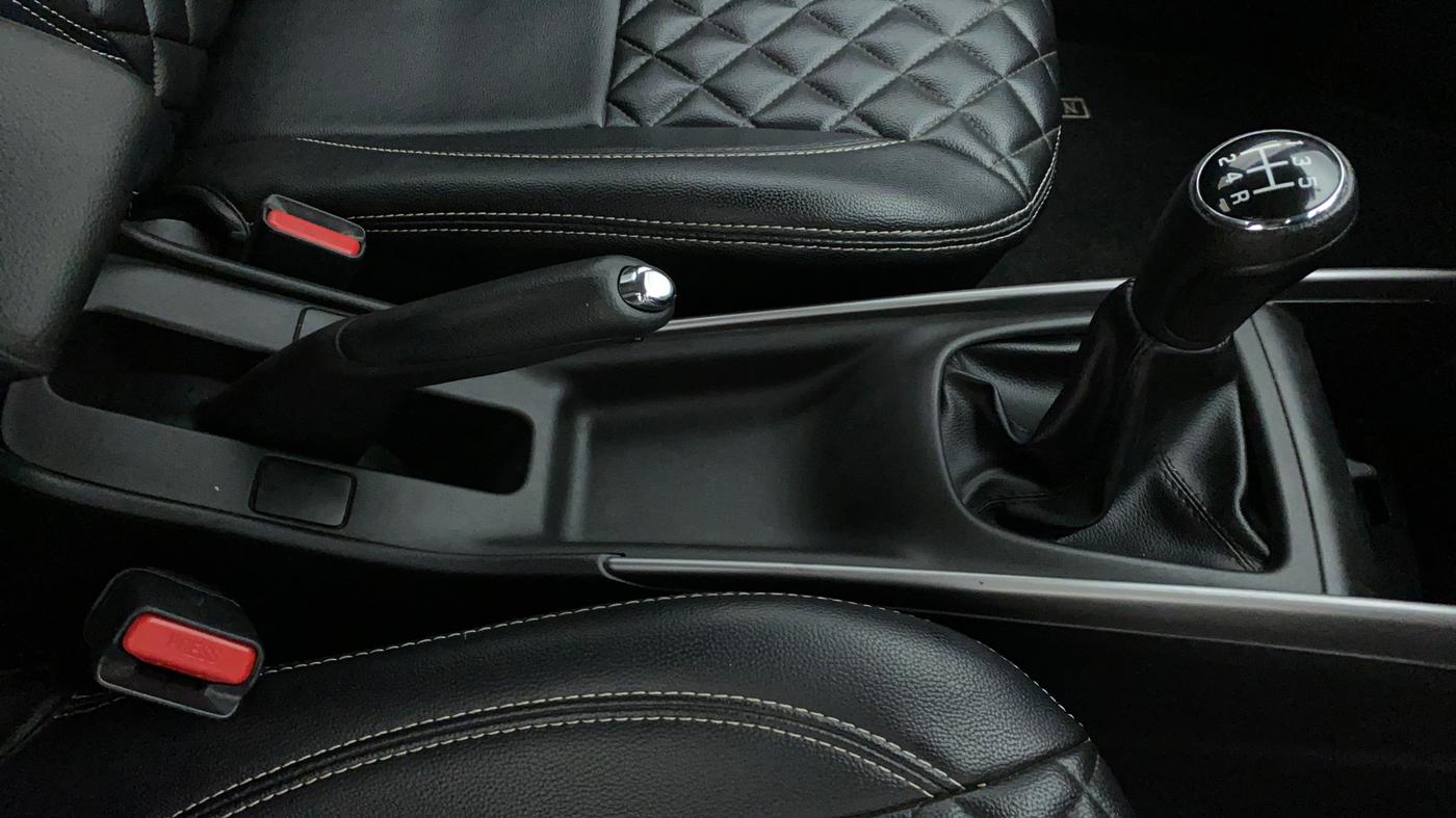 2020 Maruti Baleno DELTA PETROL 1.2, Petrol, Manual, 32,256 km, Gear Lever