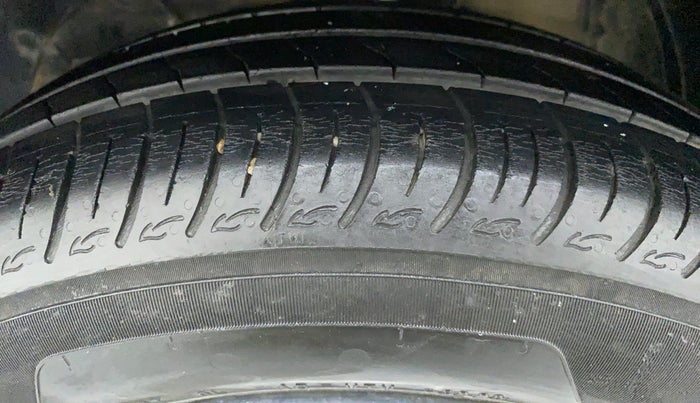 2020 Maruti Baleno DELTA PETROL 1.2, Petrol, Manual, 32,256 km, Left Front Tyre Tread
