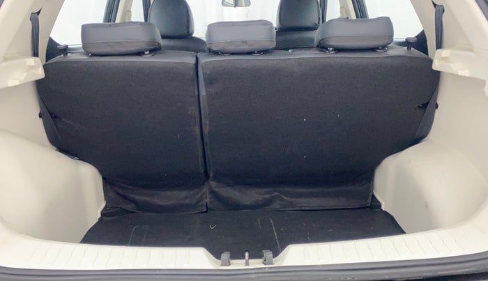 2024 Mahindra XUV 3XO AX5 1.2 L TCMPFi, Petrol, Manual, 6,533 km, Boot Inside