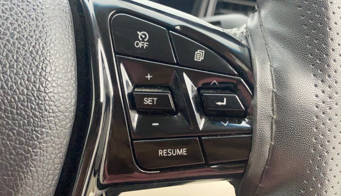 2024 Mahindra XUV 3XO AX5 1.2 L TCMPFi, Petrol, Manual, 6,533 km, Adaptive Cruise Control