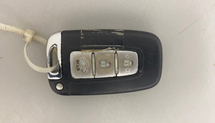 2014 Hyundai Verna FLUIDIC 1.6 VTVT SX OPT, Petrol, Manual, 99,204 km, Key Close Up