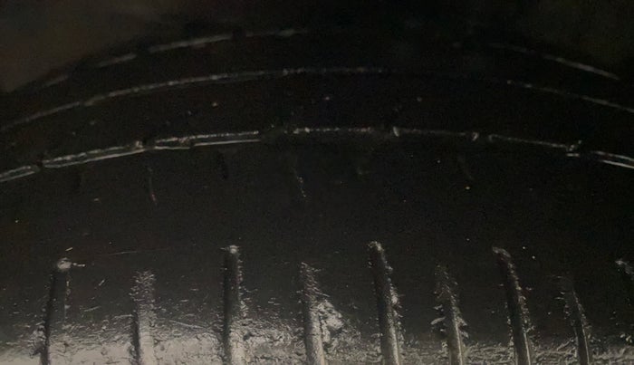 2014 Hyundai Verna FLUIDIC 1.6 VTVT SX OPT, Petrol, Manual, 99,204 km, Left Front Tyre Tread