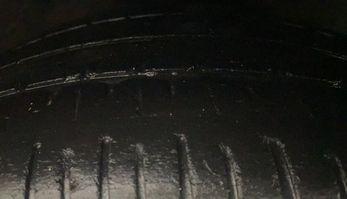 2014 Hyundai Verna FLUIDIC 1.6 VTVT SX OPT, Petrol, Manual, 99,204 km, Right Front Tyre Tread