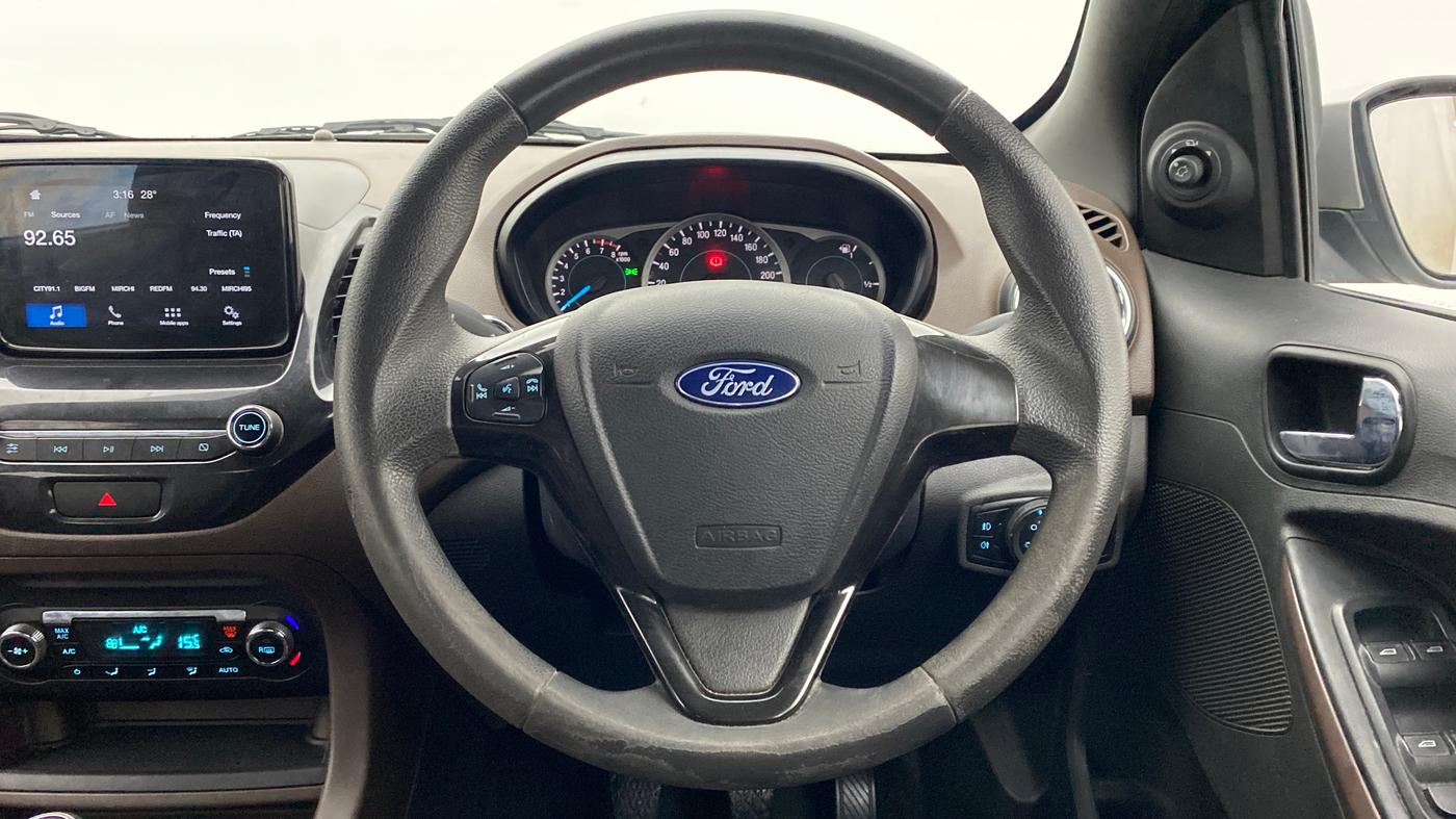 2018 Ford FREESTYLE TITANIUM + 1.2 TI-VCT, Petrol, Manual, 87,278 km, Steering Wheel Close Up