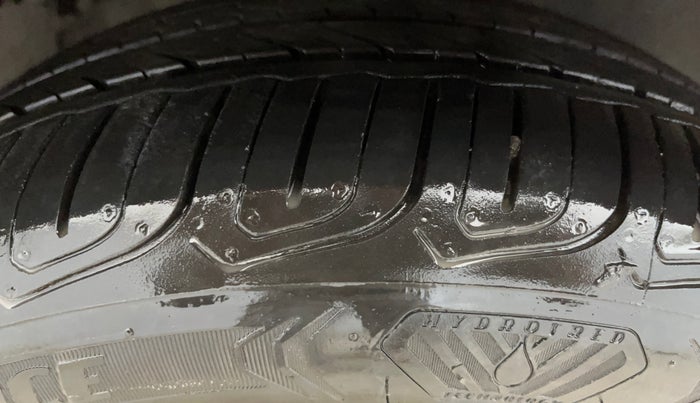 2023 Tata ALTROZ XZ Plus Sunroof i-Turbo , Petrol, Manual, 23,015 km, Right Front Tyre Tread