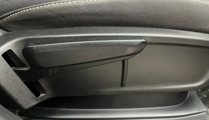 2023 Tata ALTROZ XZ Plus Sunroof i-Turbo , Petrol, Manual, 23,015 km, Driver Side Adjustment Panel