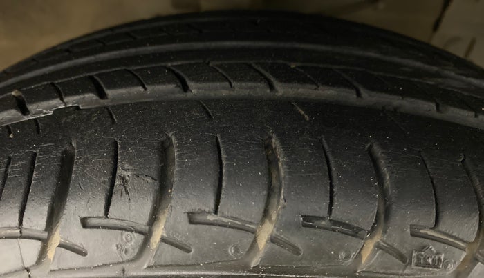2019 Maruti Ciaz DELTA 1.5 SHVS VVT MT, Petrol, Manual, 36,870 km, Right Front Tyre Tread