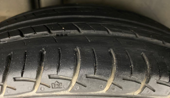2019 Maruti Ciaz DELTA 1.5 SHVS VVT MT, Petrol, Manual, 36,870 km, Right Rear Tyre Tread