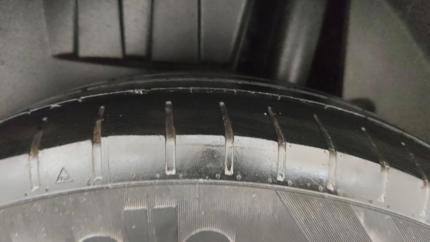 2021 Maruti Dzire ZXI, Petrol, Manual, 56,220 km, Left Rear Tyre Tread