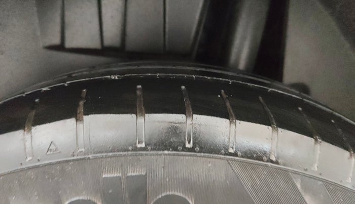 2021 Maruti Dzire ZXI, Petrol, Manual, 56,220 km, Left Rear Tyre Tread