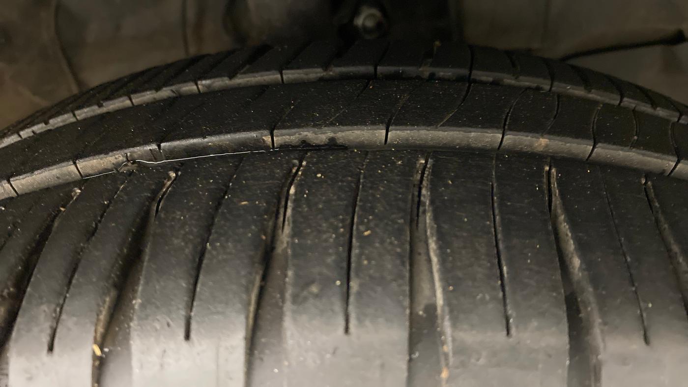 2015 Honda City V MT PETROL, Petrol, Manual, 61,965 km, Right Front Tyre Tread