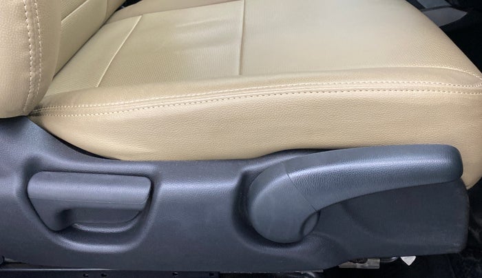 2015 Honda City V MT PETROL, Petrol, Manual, 61,965 km, Driver Side Adjustment Panel