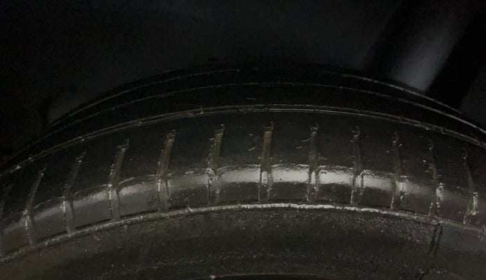 2020 Toyota Glanza G, Petrol, Manual, 51,138 km, Left Rear Tyre Tread