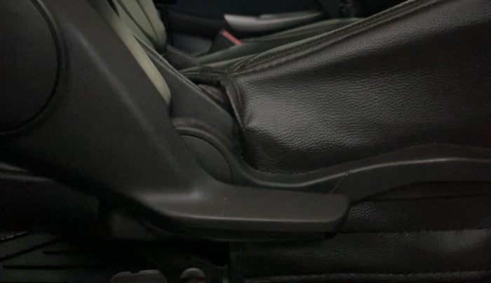 2020 Toyota Glanza G, Petrol, Manual, 51,138 km, Driver Side Adjustment Panel