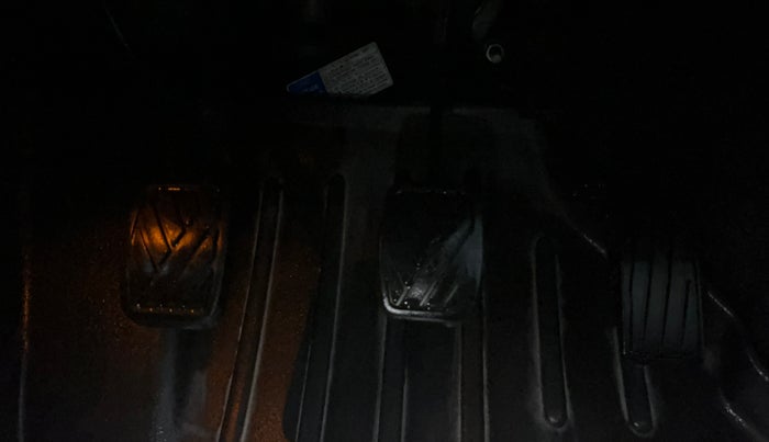 2020 Toyota Glanza G, Petrol, Manual, 51,138 km, Pedals