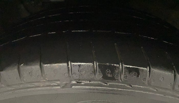 2017 Hyundai Creta SX PLUS 1.6 PETROL, Petrol, Manual, 53,470 km, Left Front Tyre Tread