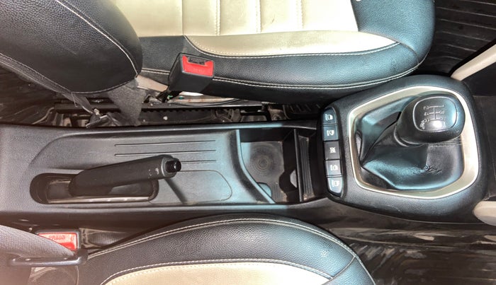 2020 Hyundai NEW SANTRO SPORTZ MT, Petrol, Manual, 92,857 km, Gear Lever