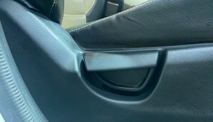 2020 Hyundai NEW SANTRO SPORTZ MT, Petrol, Manual, 92,857 km, Driver Side Adjustment Panel