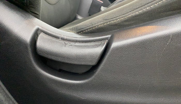 2017 Hyundai Creta E PLUS 1.6 PETROL, Petrol, Manual, 49,337 km, Driver Side Adjustment Panel