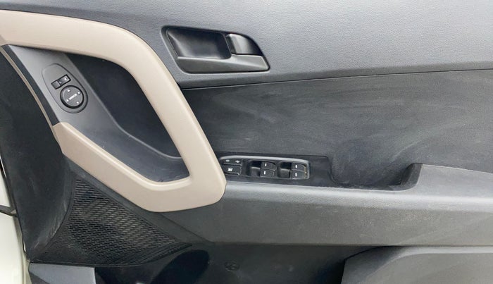 2017 Hyundai Creta E PLUS 1.6 PETROL, Petrol, Manual, 49,337 km, Driver Side Door Panels Control