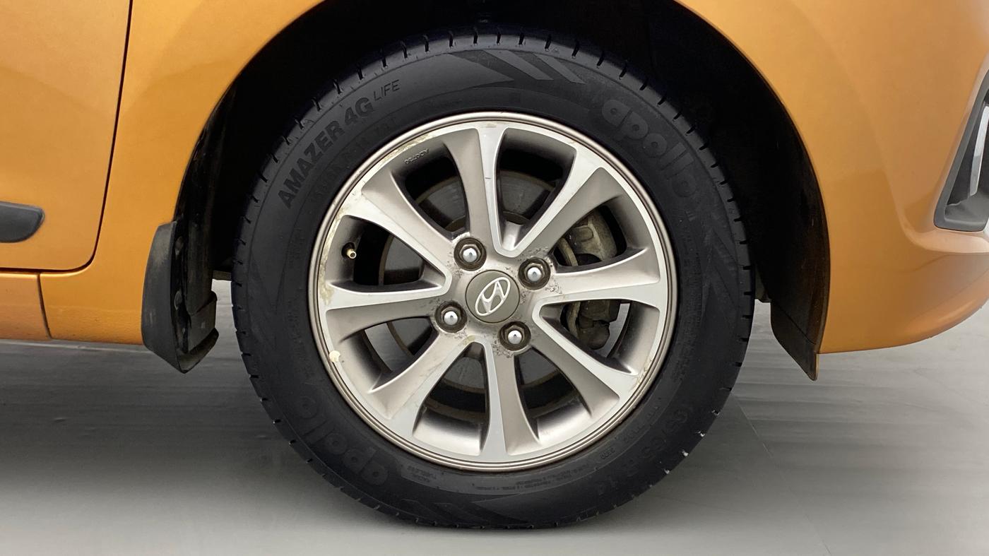 2016 Hyundai Grand i10 ASTA 1.2 VTVT, Petrol, Manual, 69,702 km, Right Front Wheel