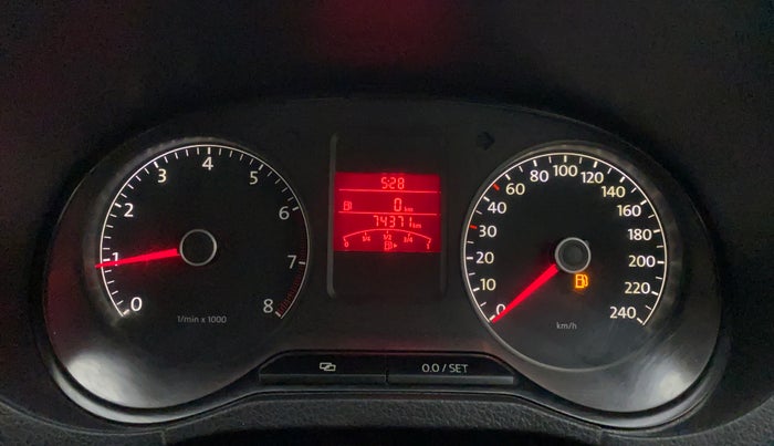 2013 Volkswagen Polo HIGHLINE1.2L, Petrol, Manual, 74,444 km, Odometer Image