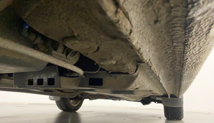 2013 Volkswagen Polo HIGHLINE1.2L, Petrol, Manual, 74,444 km, Right Side Underbody