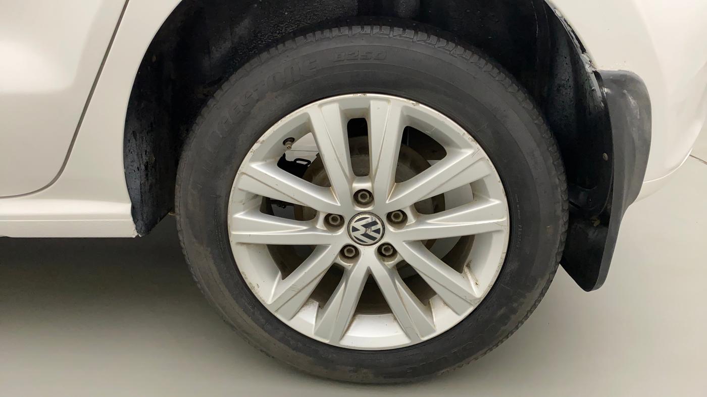 2013 Volkswagen Polo HIGHLINE1.2L, Petrol, Manual, 74,444 km, Left Rear Wheel