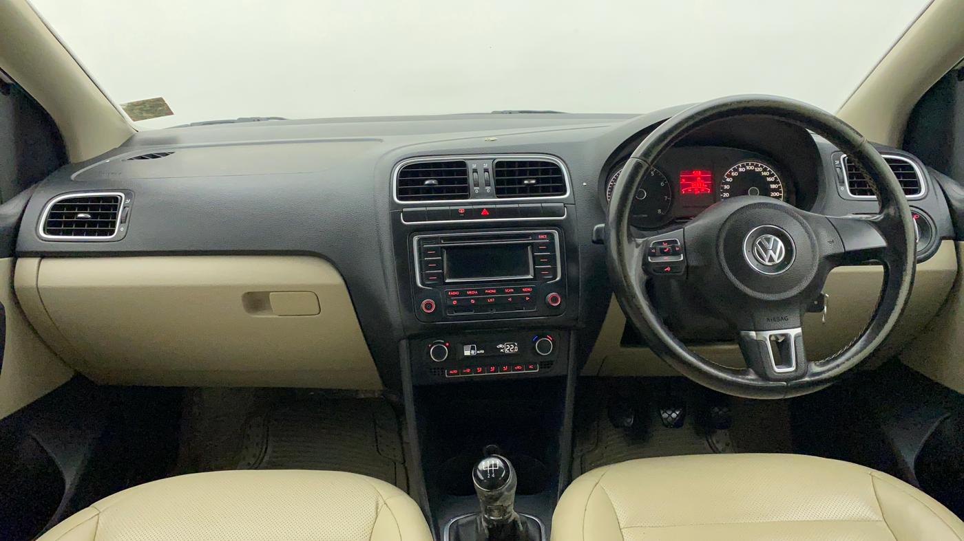 2013 Volkswagen Polo HIGHLINE1.2L, Petrol, Manual, 74,444 km, Dashboard