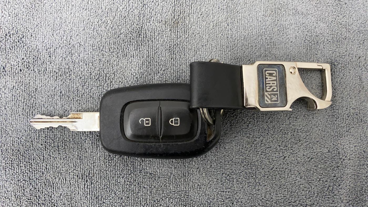 2017 Renault Duster RXS CVT, Petrol, Automatic, 28,069 km, Key Close Up