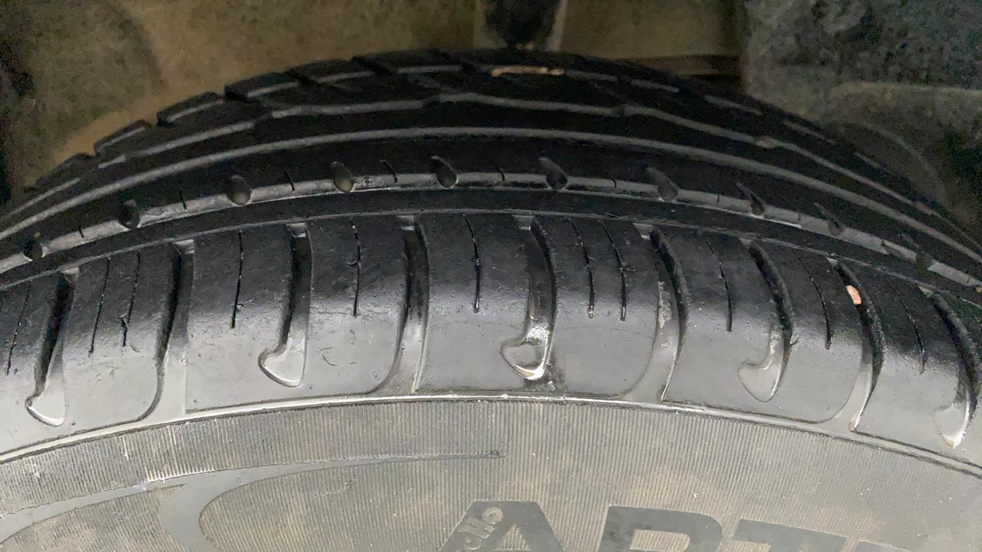 2017 Renault Duster RXS CVT, Petrol, Automatic, 28,069 km, Left Rear Tyre Tread