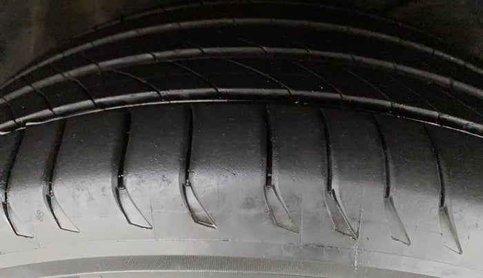 2018 Maruti Baleno RS 1.0 PETROL, Petrol, Manual, 69,269 km, Right Front Tyre Tread
