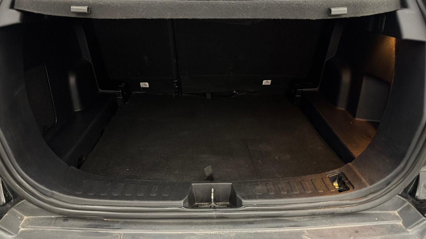 2024 Tata Harrier ADVENTURE PLUS DARK EDITION AT, Diesel, Automatic, 40,732 km, Boot Inside