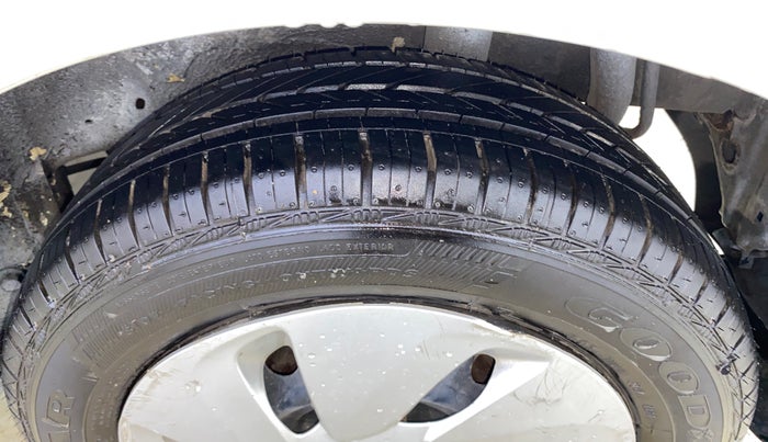 2016 Maruti Celerio ZXI, Petrol, Manual, 12,698 km, Left Rear Tyre Tread