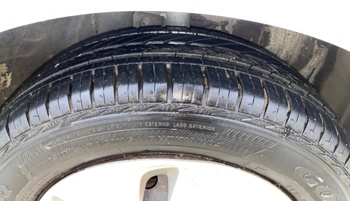 2016 Maruti Celerio ZXI, Petrol, Manual, 12,698 km, Right Front Tyre Tread