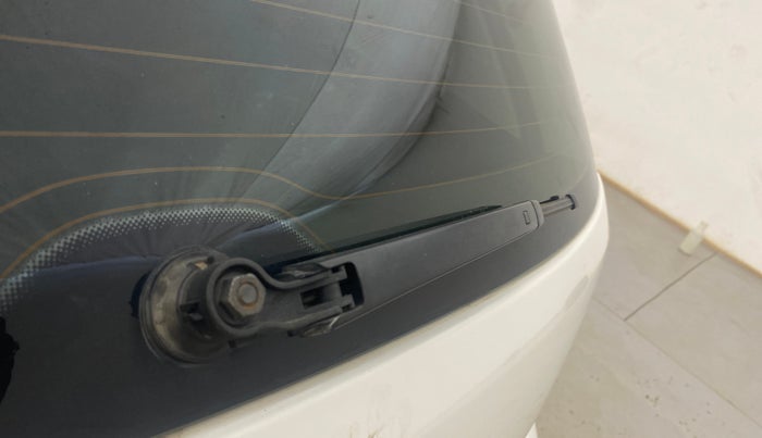 2015 Volkswagen Polo COMFORTLINE 1.2L, Petrol, Manual, 67,232 km, Rear Wiper