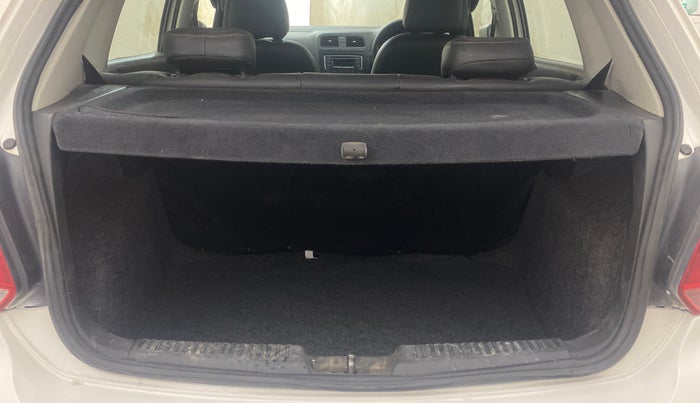 2015 Volkswagen Polo COMFORTLINE 1.2L, Petrol, Manual, 67,232 km, Boot Inside