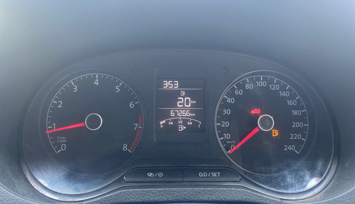 2015 Volkswagen Polo COMFORTLINE 1.2L, Petrol, Manual, 67,232 km, Odometer Image