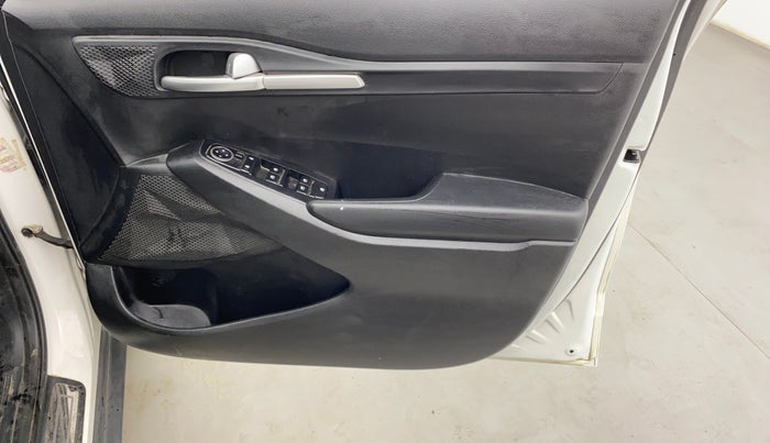 2019 KIA SELTOS HTK 1.5 PETROL, Petrol, Manual, 75,486 km, Driver Side Door Panels Control