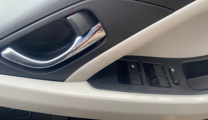 2023 Tata NEXON CREATIVE+ SUNROOF AMT 1.2 PETROL, Petrol, Automatic, 33,371 km, Driver Side Door Panels Control