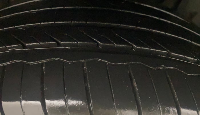 2023 Tata NEXON CREATIVE+ SUNROOF AMT 1.2 PETROL, Petrol, Automatic, 33,371 km, Left Front Tyre Tread