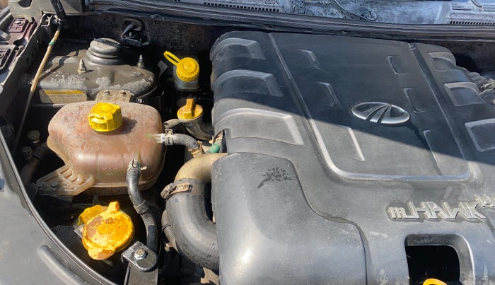 2016 Mahindra XUV500 W10 AT, Diesel, Automatic, 89,467 km, Engine View - Right